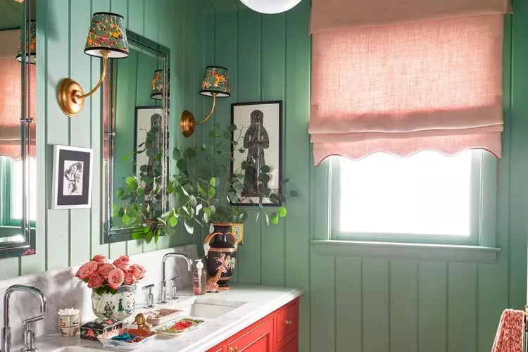 How to Make a Small Bathroom Look Expensive